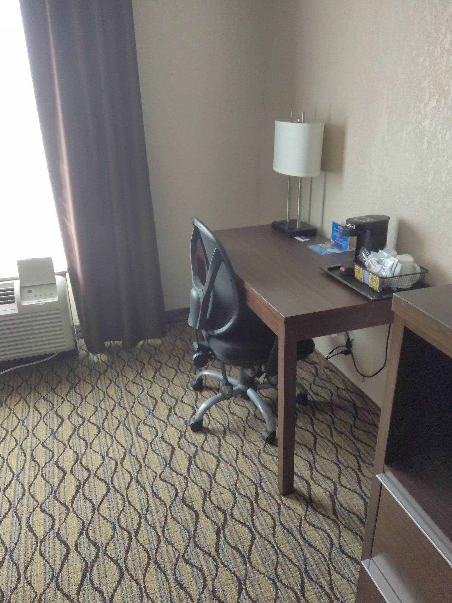 Hotel Baymont By Wyndham Madison Heights Detroit Area Esterno foto