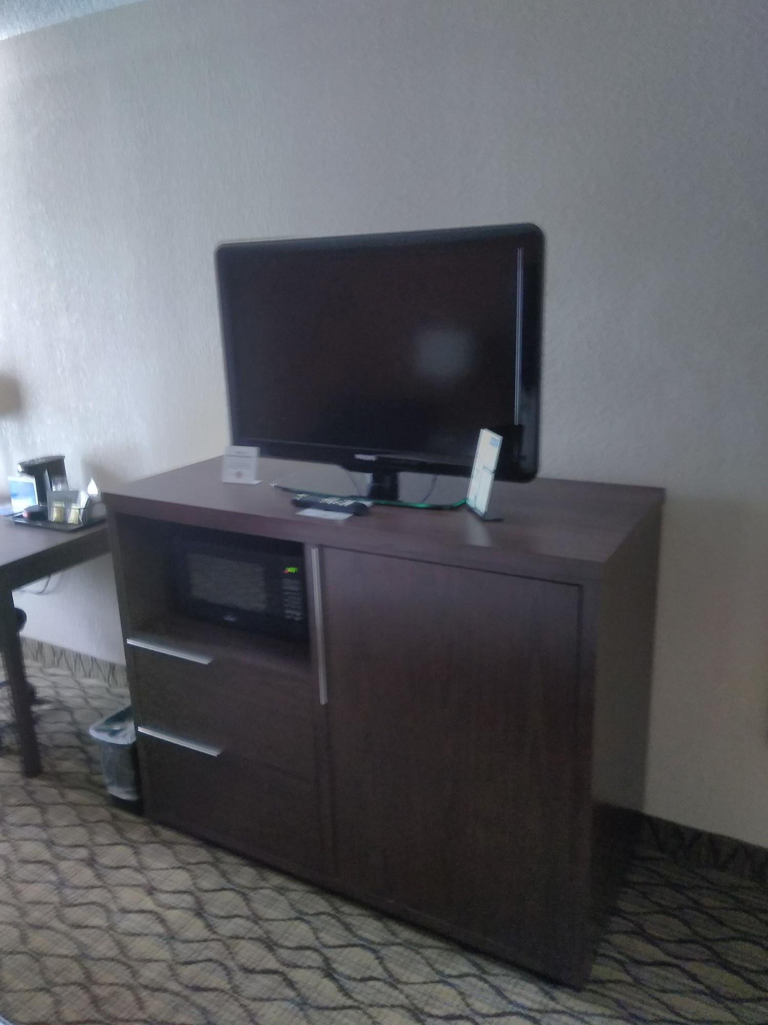 Hotel Baymont By Wyndham Madison Heights Detroit Area Esterno foto